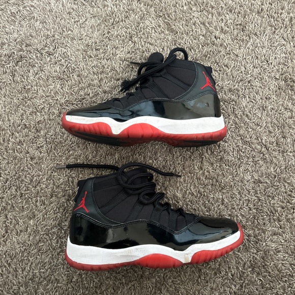 Air Jordan 11 Retro 'Bred' 2019 M size 6 - Picture 1 of 6